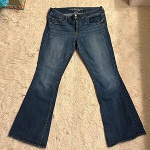 AEO Artist Super Stretch Flare Jeans low-rise size 14 R